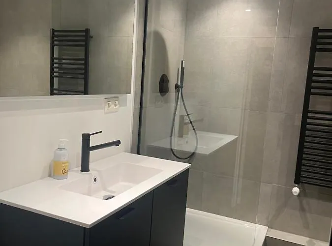 La Petite Fleur Nyaraló